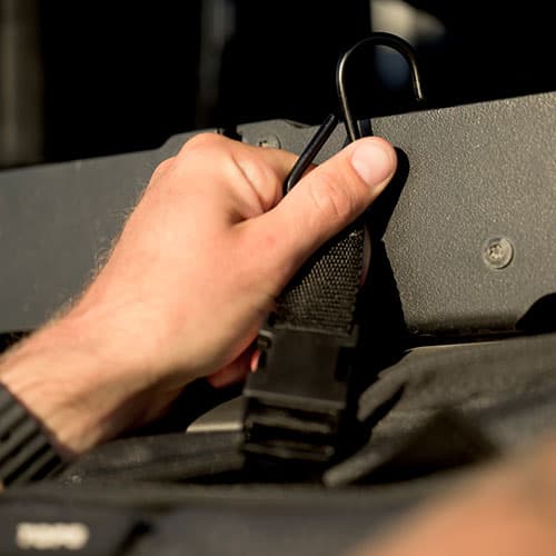 Quick-clip hang system